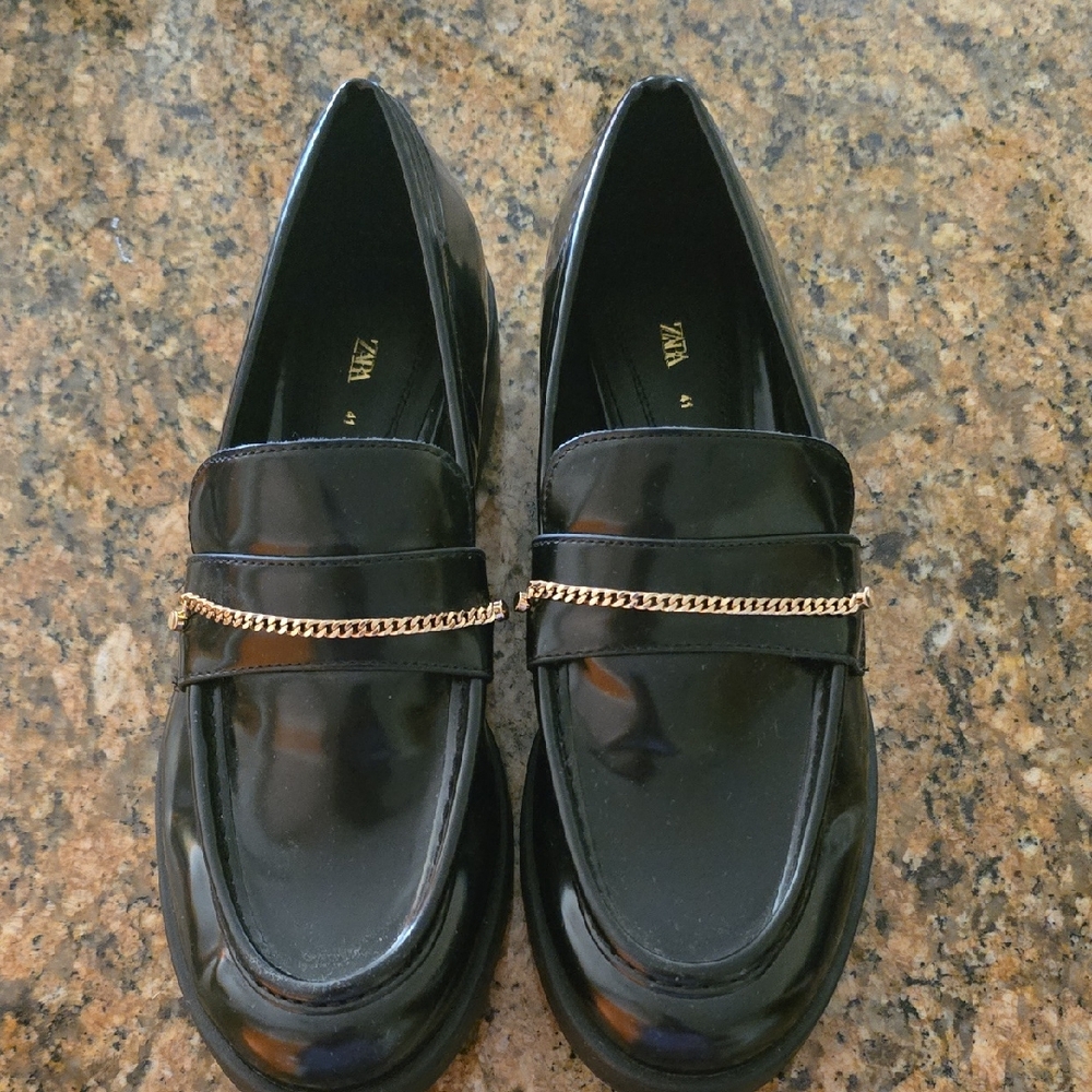 Zara Women's Glossy Black Loafers with Gold Chain Accent